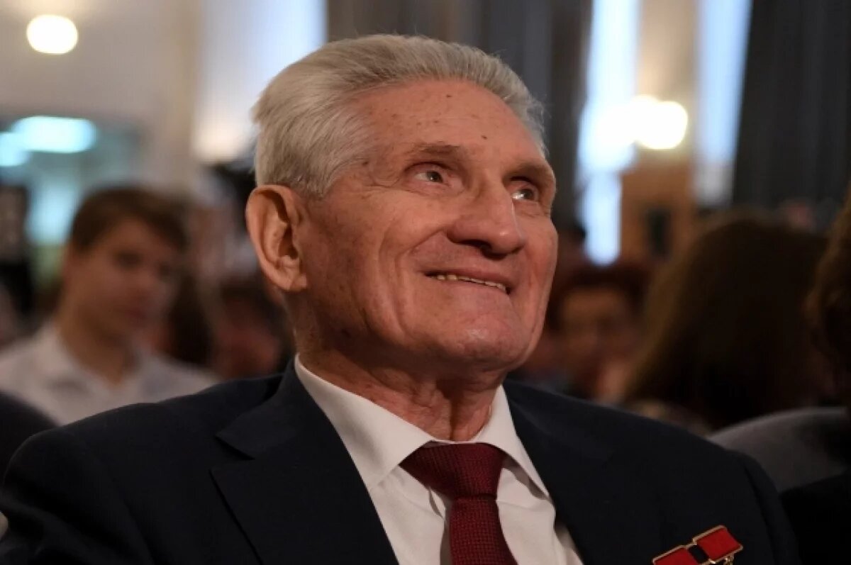    Космонавт Борис Волынов сказал, за счёт чего выжил во время полёта