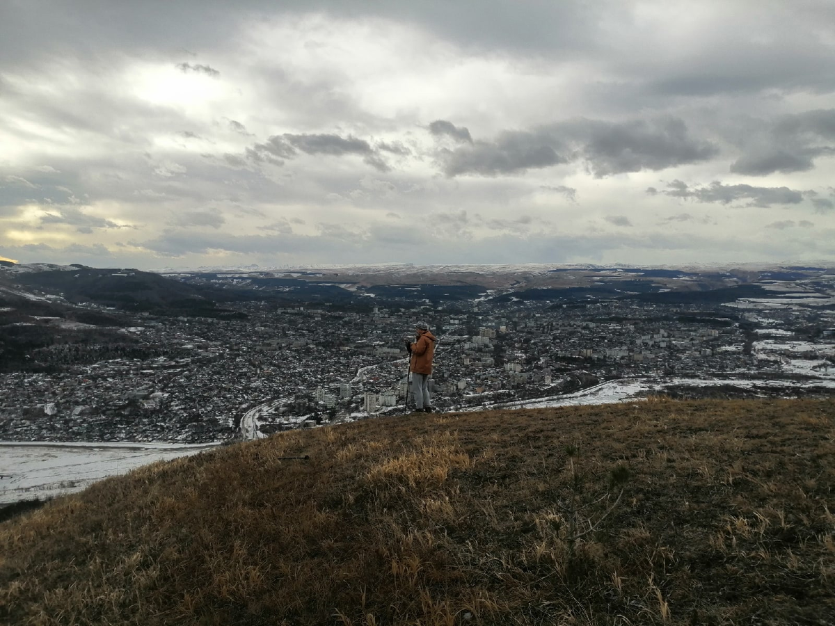 На вершине Боргустанского хребта в январе. Кисловодск, как на ладони