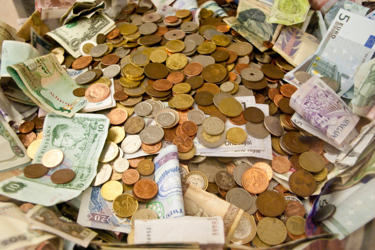 Много денег