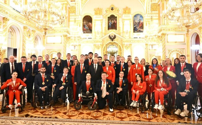 Общее фото с сайта kremlin.ru