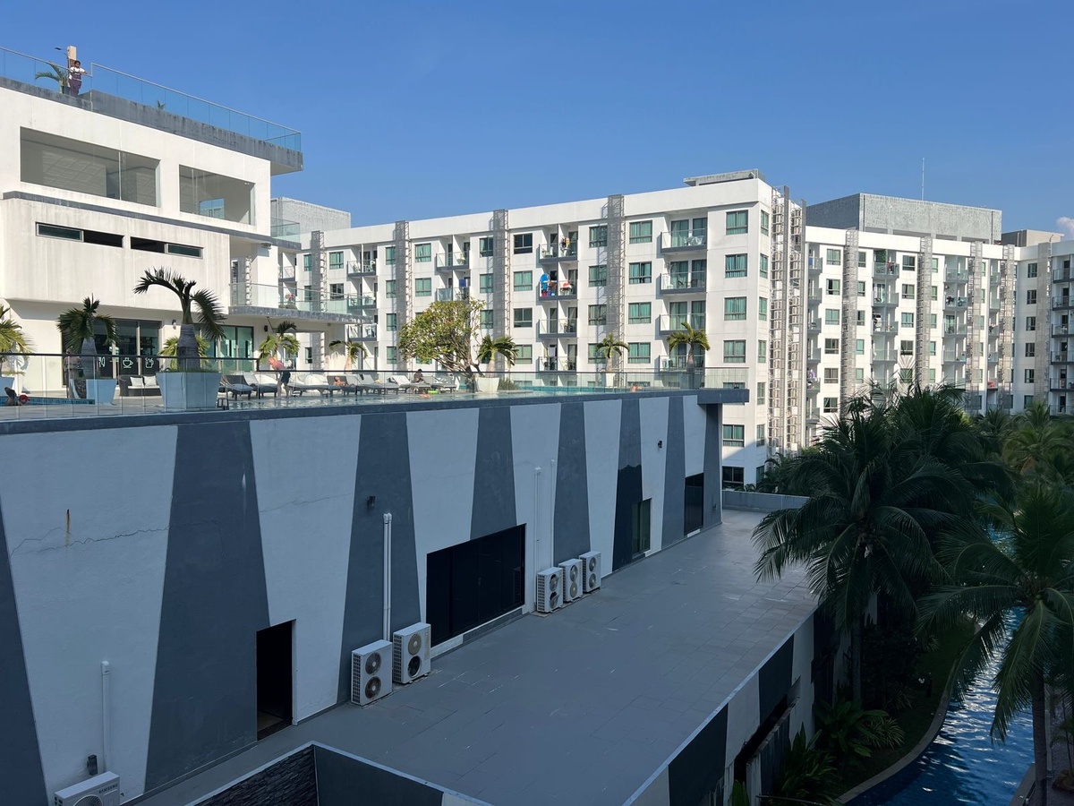 Вид с моего балкона. Листай вправо.