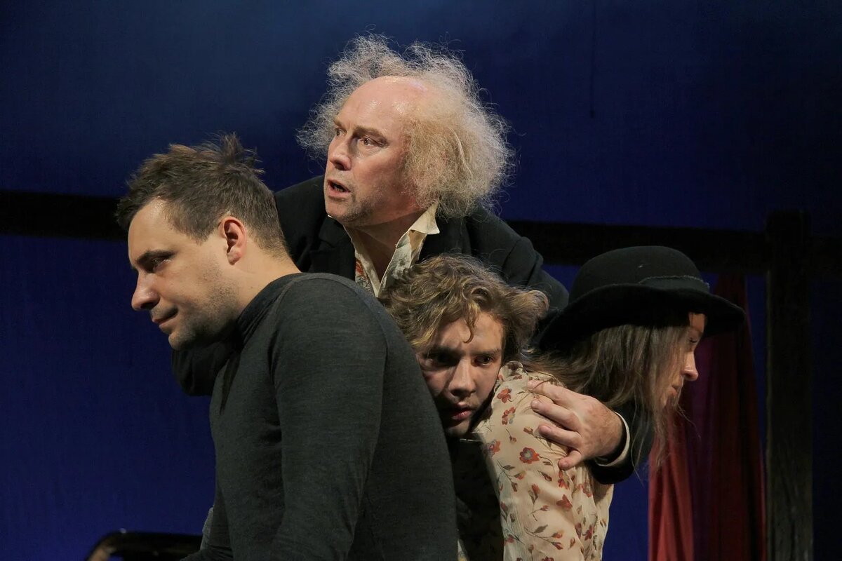 Виктор Сухоруков в спектакле «Старший сын»