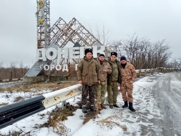    4 автомобиля и гуманитарный груз доставили в ДНР и ЛНР из Сорочинска Белов Михаил Александрович