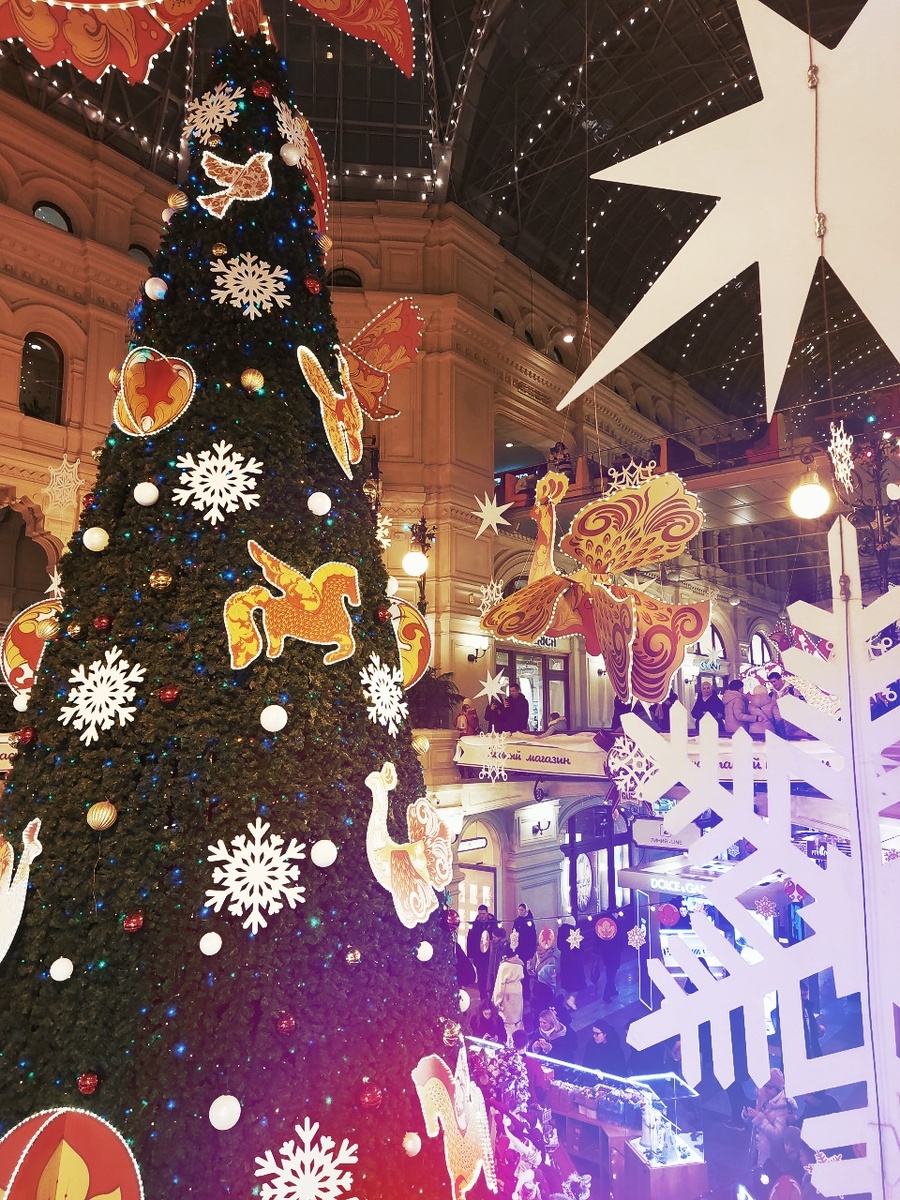 Новогодний ГУМ. Фото автора канала. 