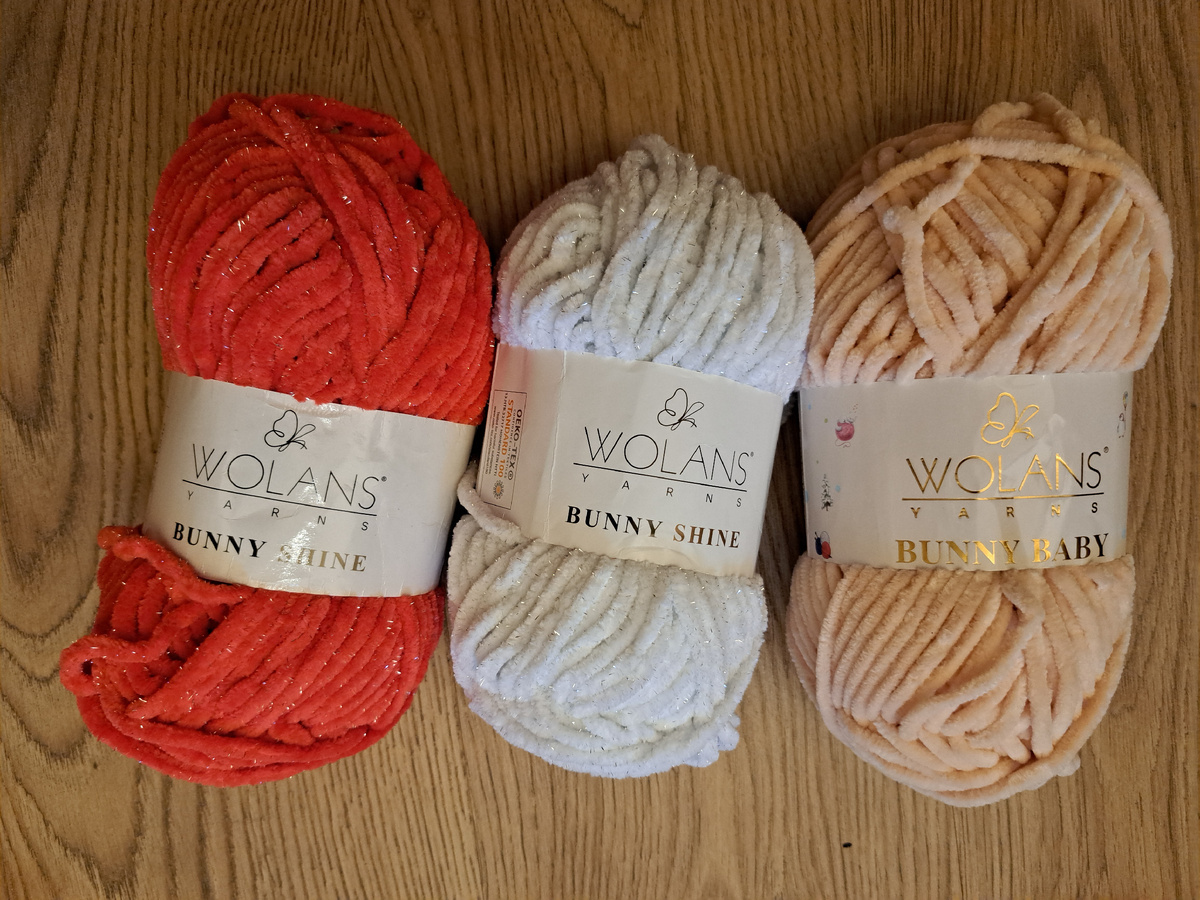 Красный 08, белый 01, телесный 42