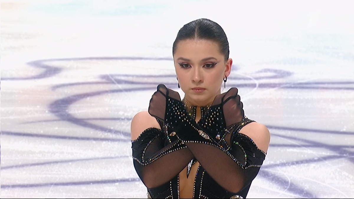    Камила Валиева на старте произвольной программы в Челябинске. Фото: стоп-кадр прямого эфира "Первого канала"