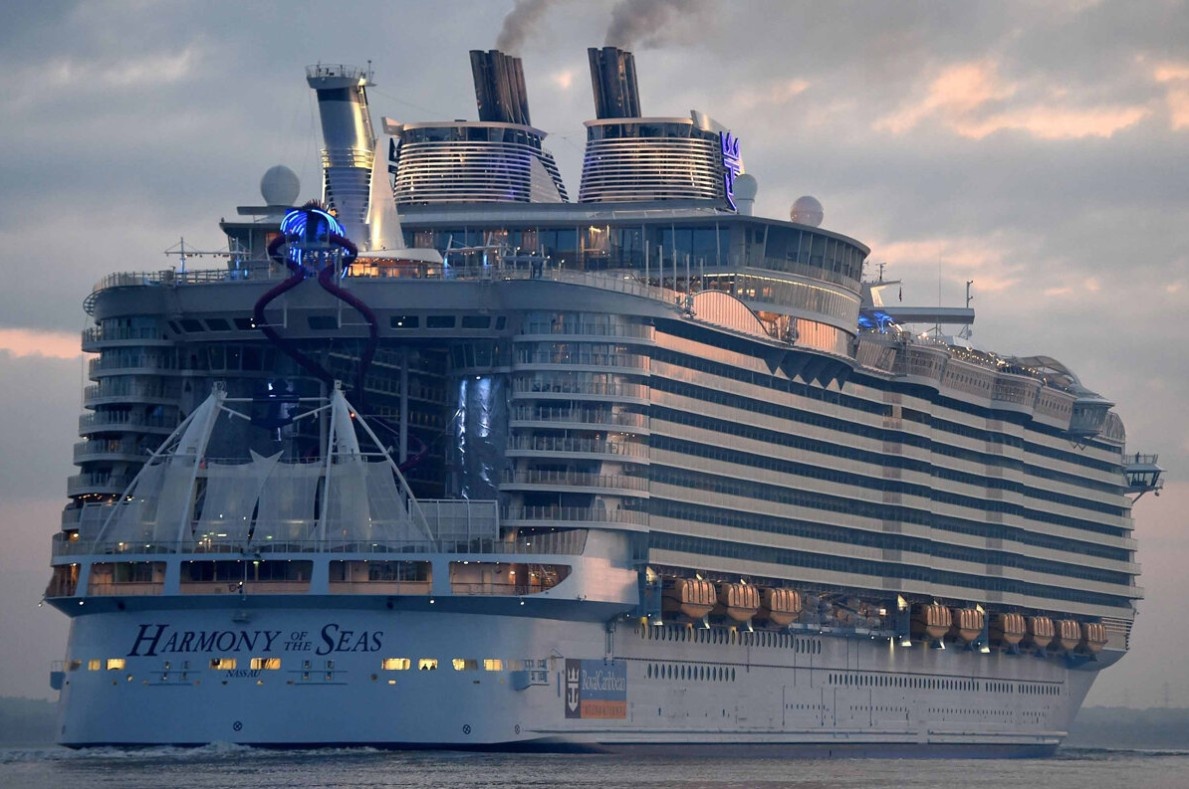 Круизный лайнер