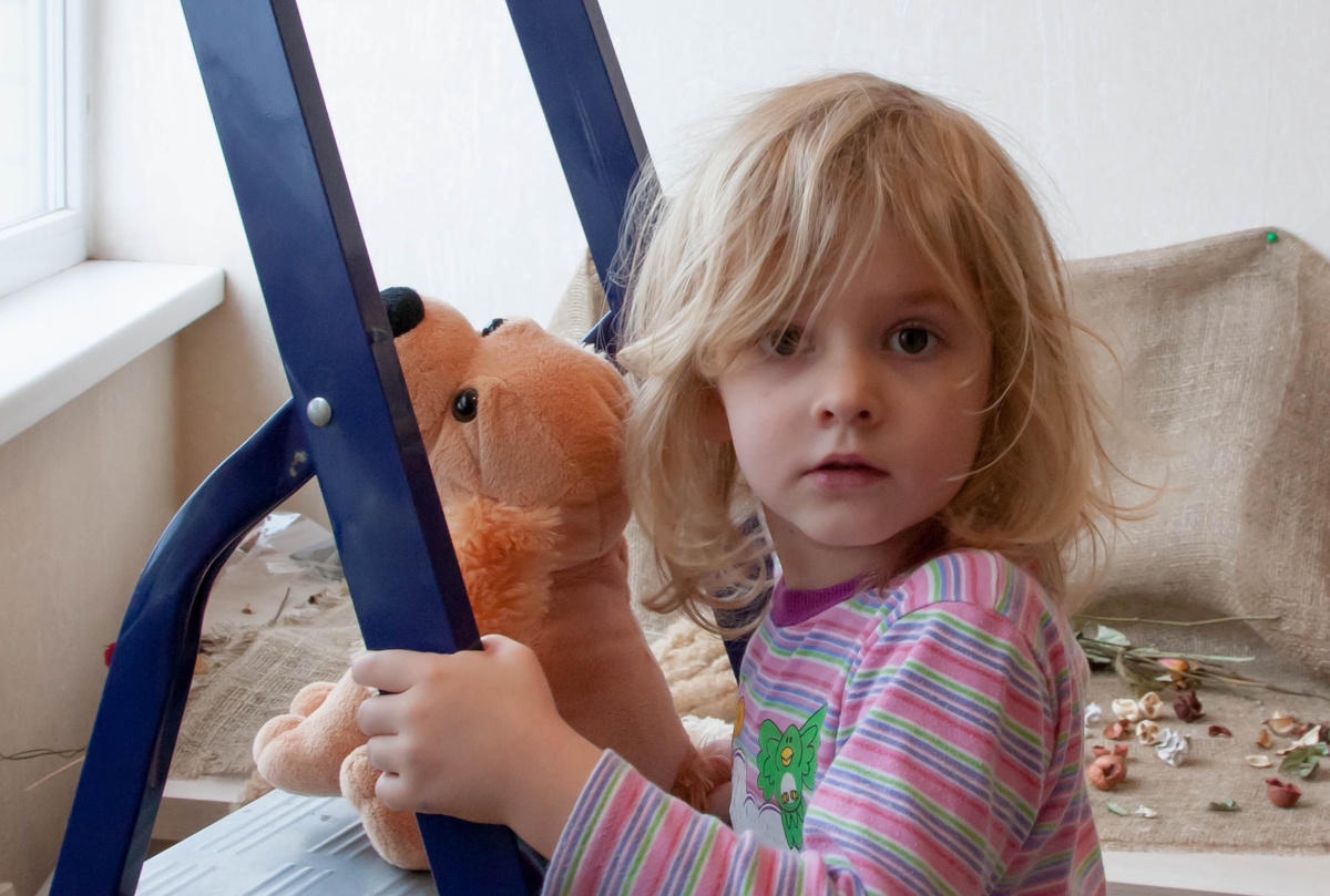 На фото Алёна периода знакомства с Фиалкой.