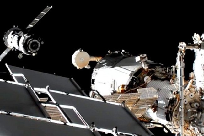 Фото находится в свободном доступе. Так что, отстаньте.