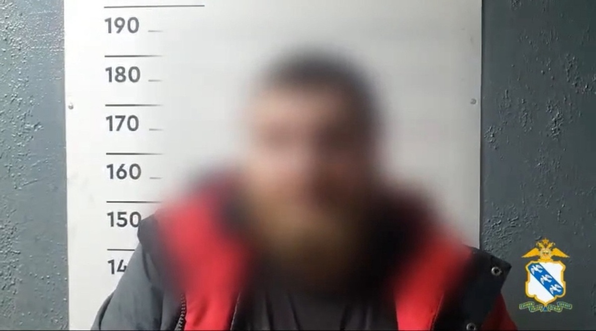    В Курске полицейские задержали мужчину, запускавшего ночью квадрокоптер