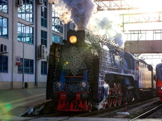    паровоз Ростов-Таганрог // фото: телеграм-канал "Телеграмма СКЖД"