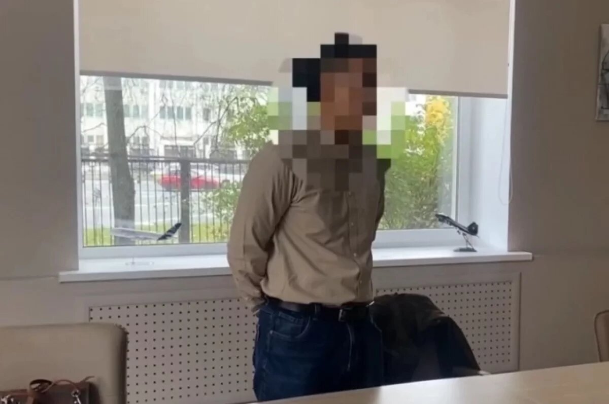    Студент из КНР задержан за контрабанду военной продукции