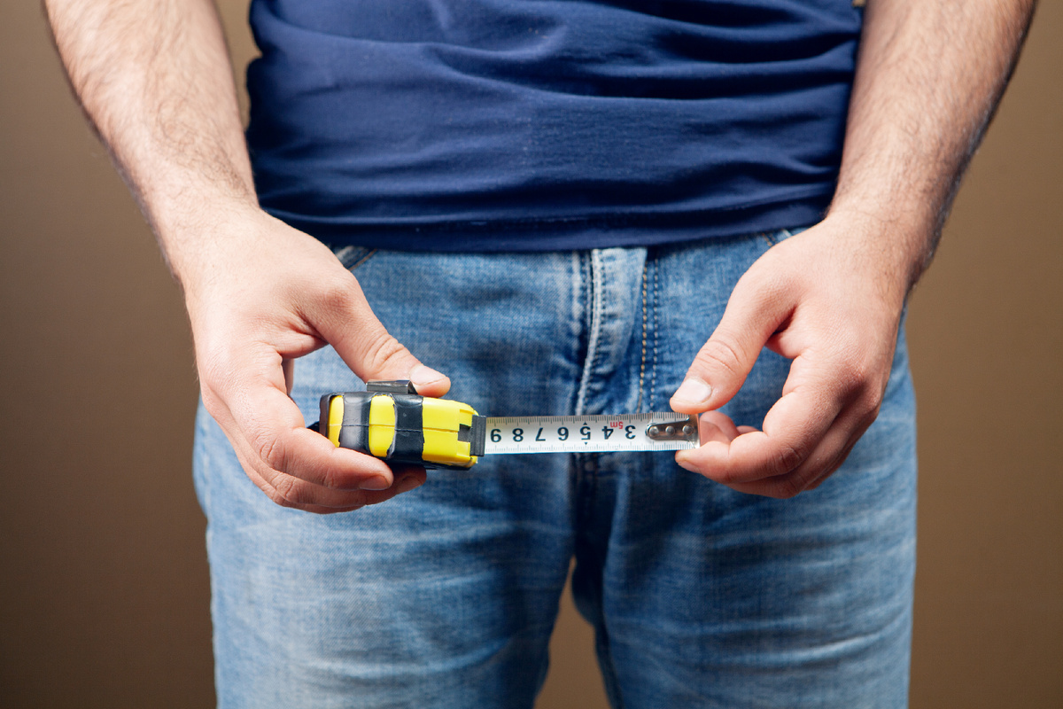 Более того, восприятие партнерами мужчины размера его пениса часто менее критично, чем он может думать. 