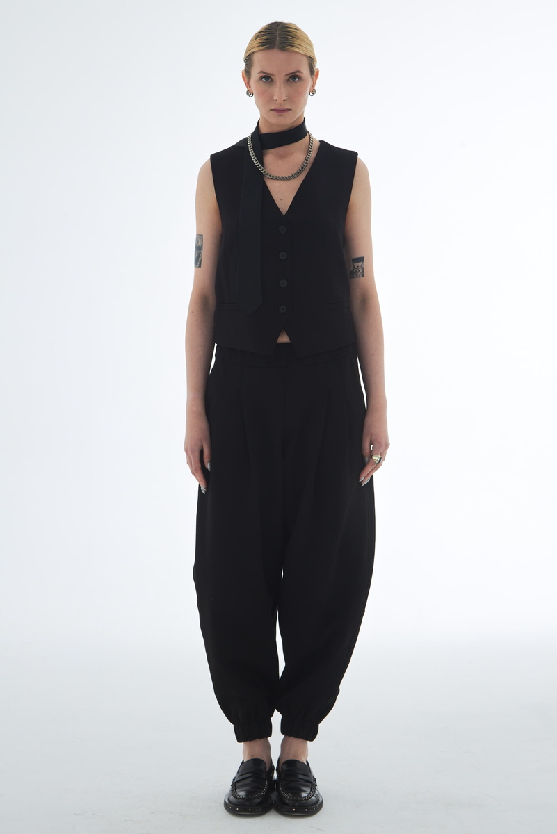 «Студия Артемия Лебедева» выпустила коллекцию одежды «Дропус»  