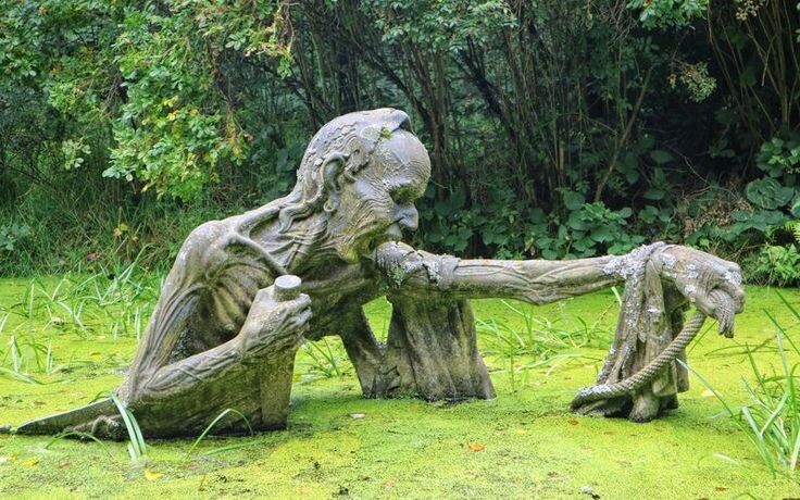 Скульптура на болотах