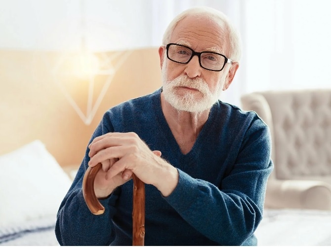 задумчивый мужчина