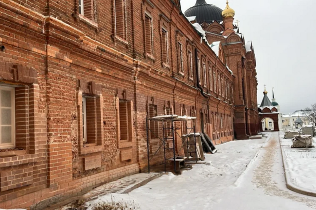    Саровский монастырь