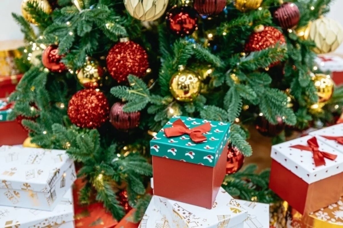    Заммэра Ракова рассказала о новогоднем оформлении поликлиник, больниц и МФЦ