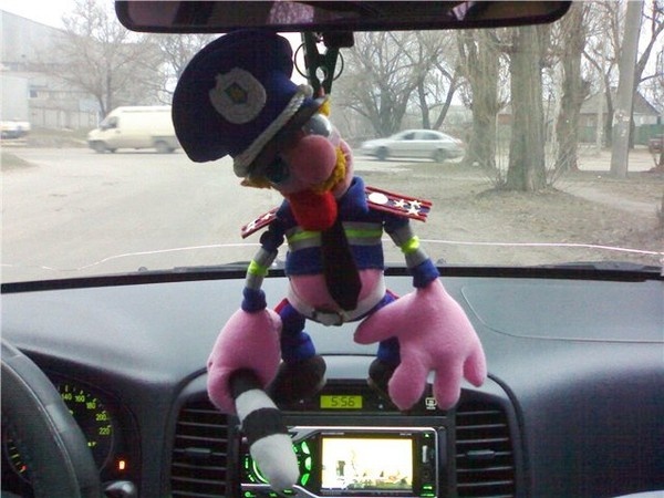 амулет в автомобиле