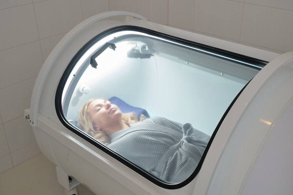 Процедура нормобарической оксигенации в барокамере/X-Clinic