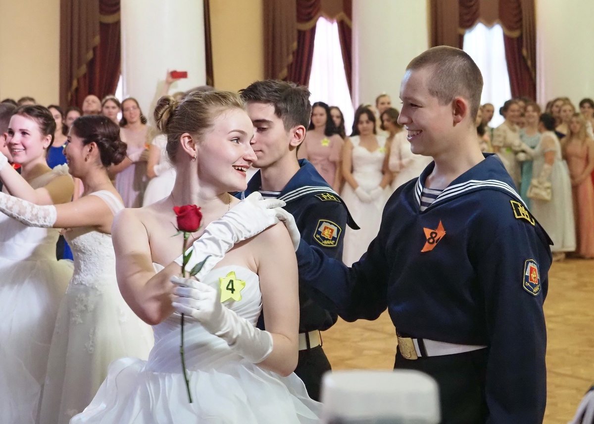 На кадетском балу 