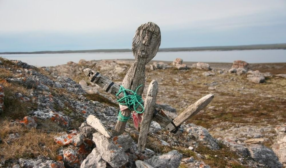 Идол на о. Вайгач. ВЗято: яндекс.Картинки