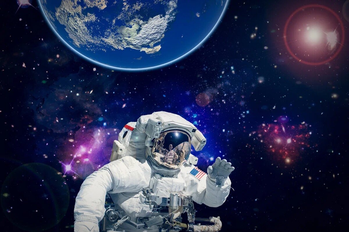    NASA.\Vladi333\shutterstock