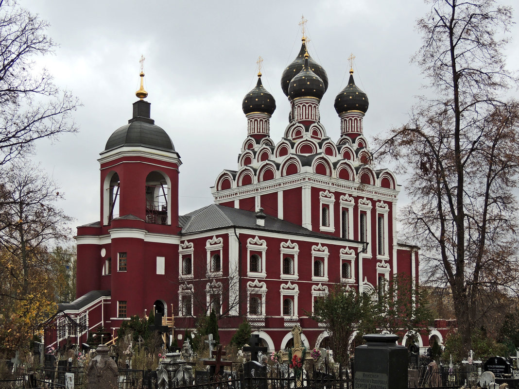 Храм Тихвинской иконы Божьей матери. 