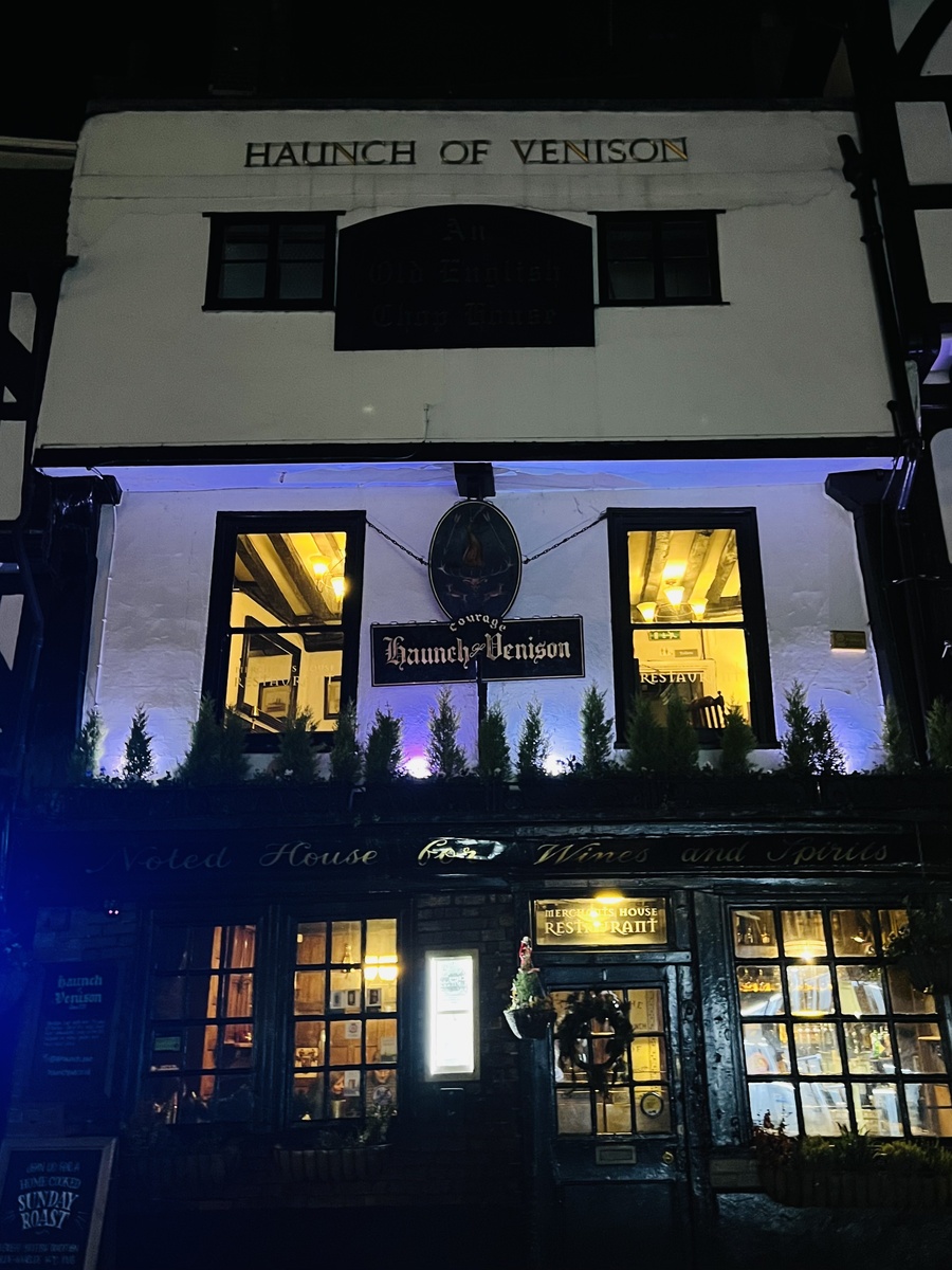 Паб «Окорок оленины». Фотография из личного архива.