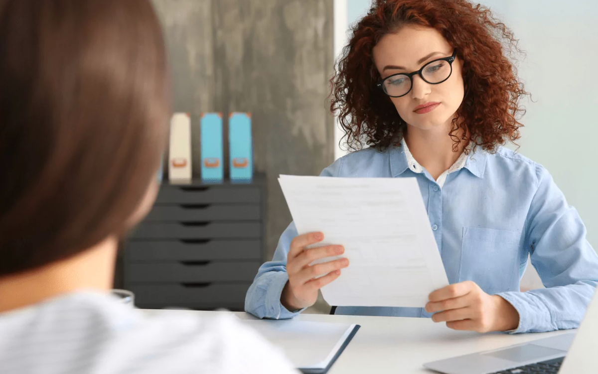 собеседование на рекрутера
Многие соискатели побаиваются рекрутеров. Но их задача не отсеять, а нанять