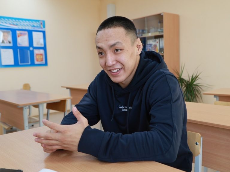    Оренбургский студент из Тувы Кан-Демир Монгуш берет медали на крупных турнирах Антон Пичурин