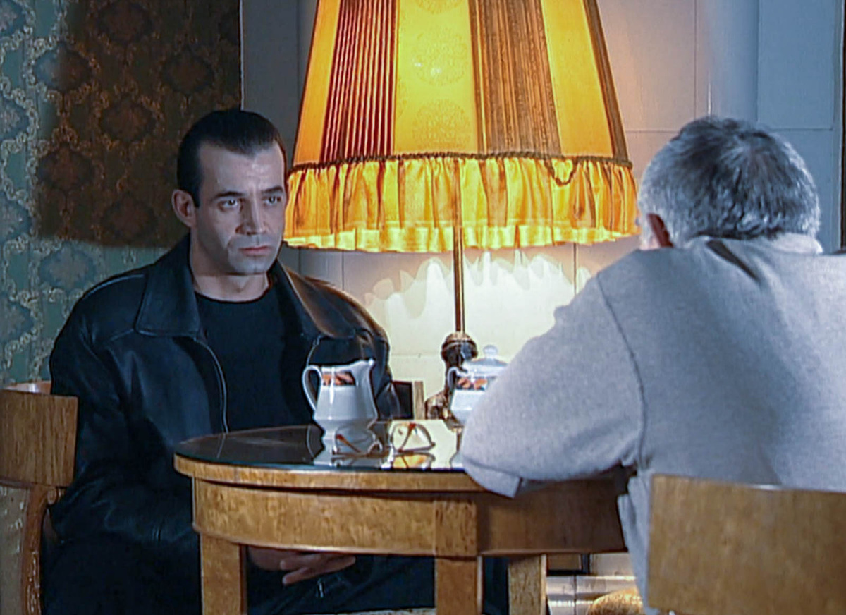 Встреча Челищева и Гургена перед допросом Винта.