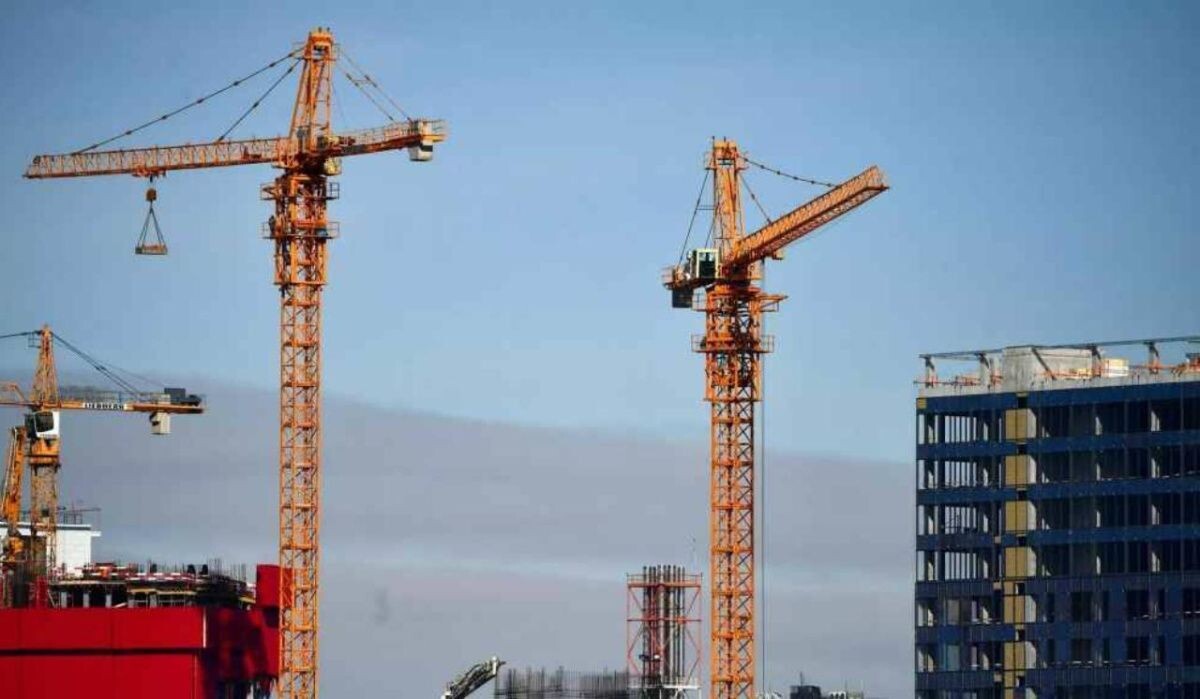     Строительство жилья. Источник: ria.ru Автор фото: Алексей Майшев