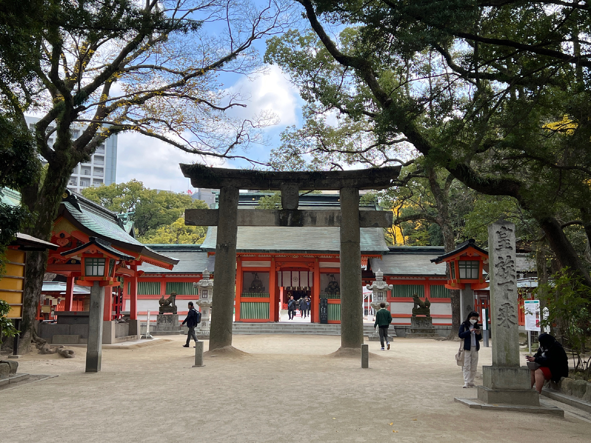 Храм Sumiyoshi Jinja в Фукуоке, Япония. Фото автора 