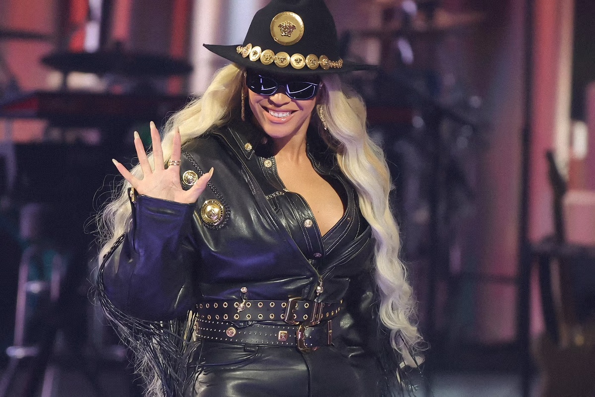    Бейонсе побила рекорд по количеству сертификатов RIAA (фото 1)