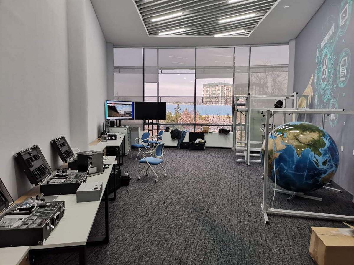 Пример космокласса