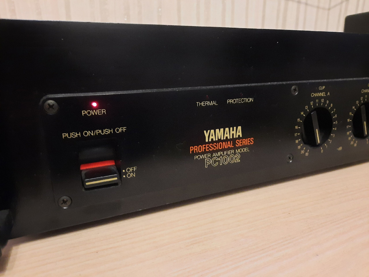 Yamaha PC1002