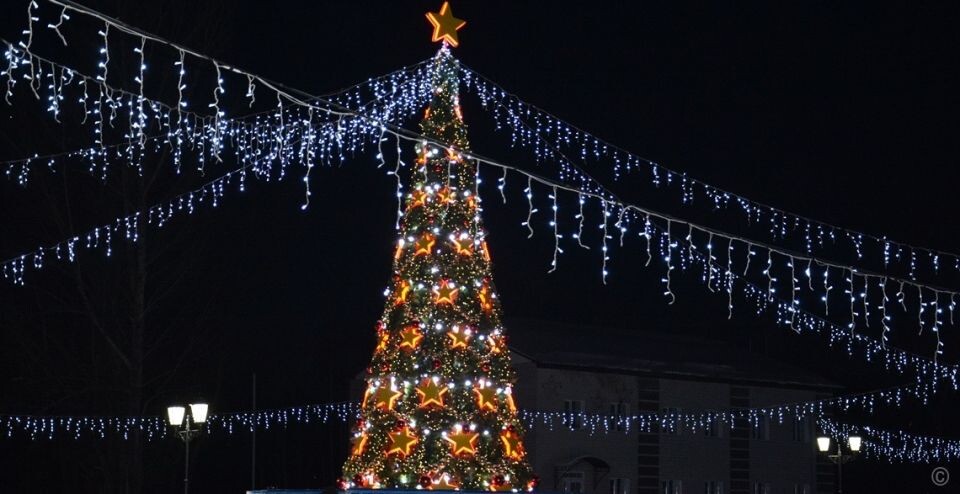    Новогодний городок на пл. Мира в Барнауле. Источник: barnaul.org