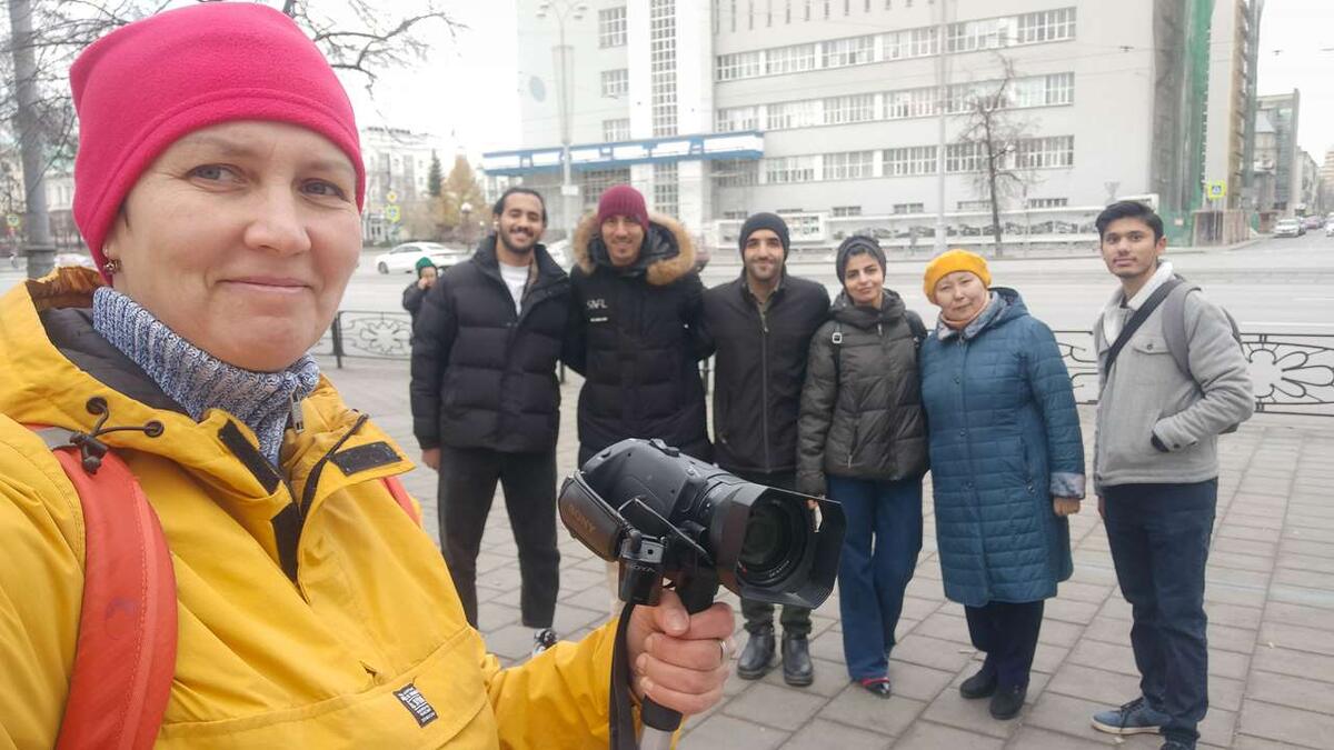    Наши друзья-студенты из арабских стран на экскурсии напротив Главпочтамта stalker