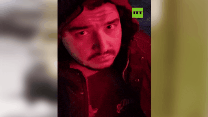    Момент слежки за Курбановым. Видео: ТГ-канал "RT на русском"