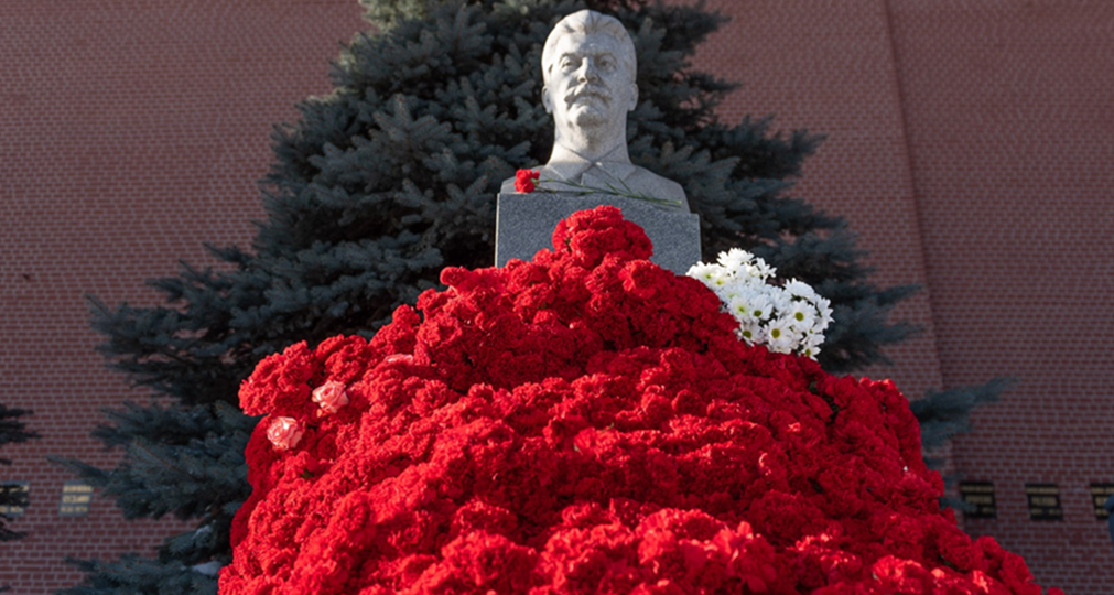 Иосиф Виссарионович Сталин и другие замечательные люди, родившиеся 18 декабря и похороненные в Москве