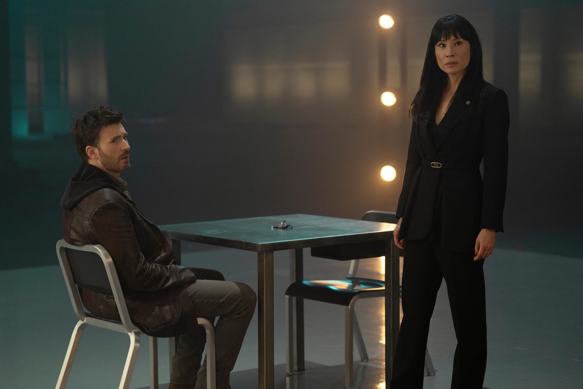 Кадр из фильма «Миссия: Красный» | «Red One», 2024