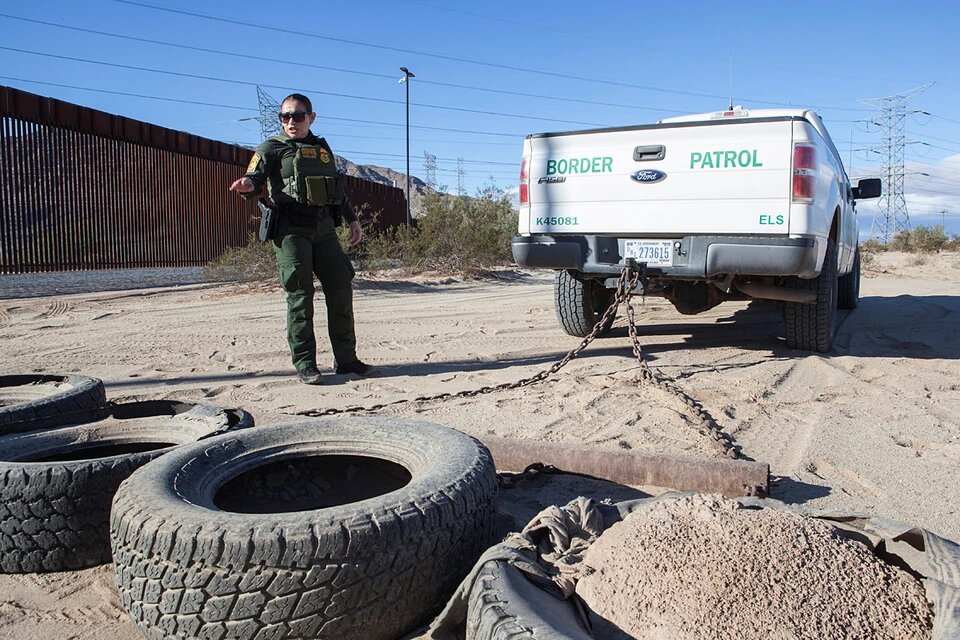 Россияне были задержаны по обвинению в нападении и незаконном въезде в Штаты. Фото: REUTERS.