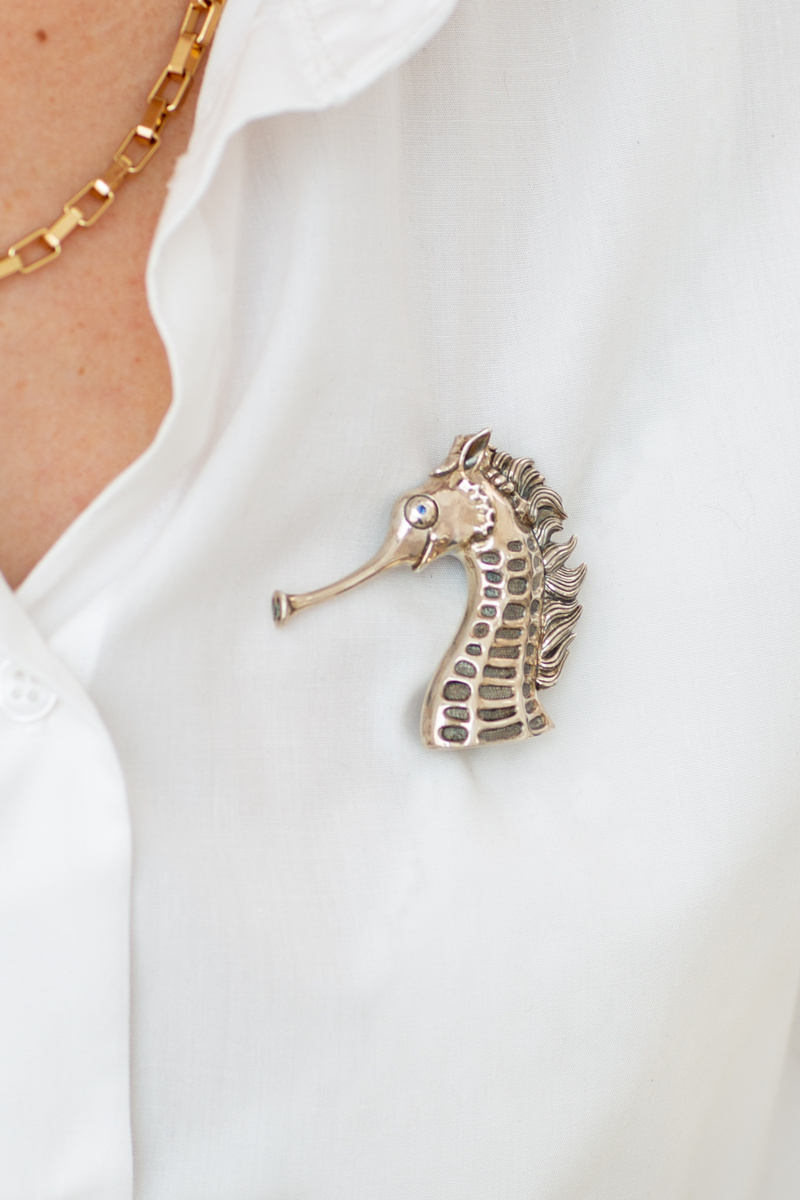 Брошь-подвес «Морской конёк» по эскизам Михаила Шемякина к балету «Волшебный орех»