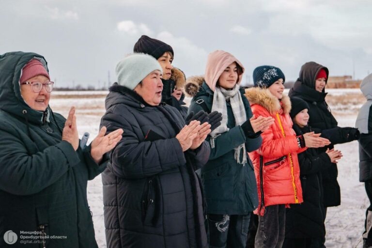    В поселке Береговой Оренбургского района появились стабильная мобильная связь и интернет Андрей Севостьянов
