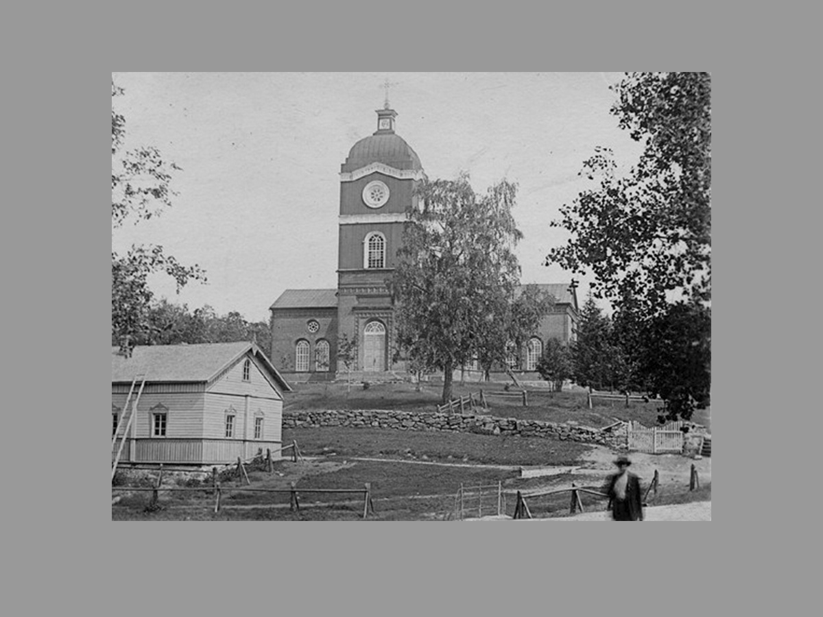 Архивные фотографии кирхи в Ланденпохья (из интернета)