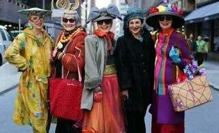 Нет, таких модных дам не показывали.