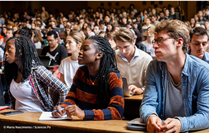 Студенты Института политических исследований во время занятий. Источник:  Sciences Po.fr
