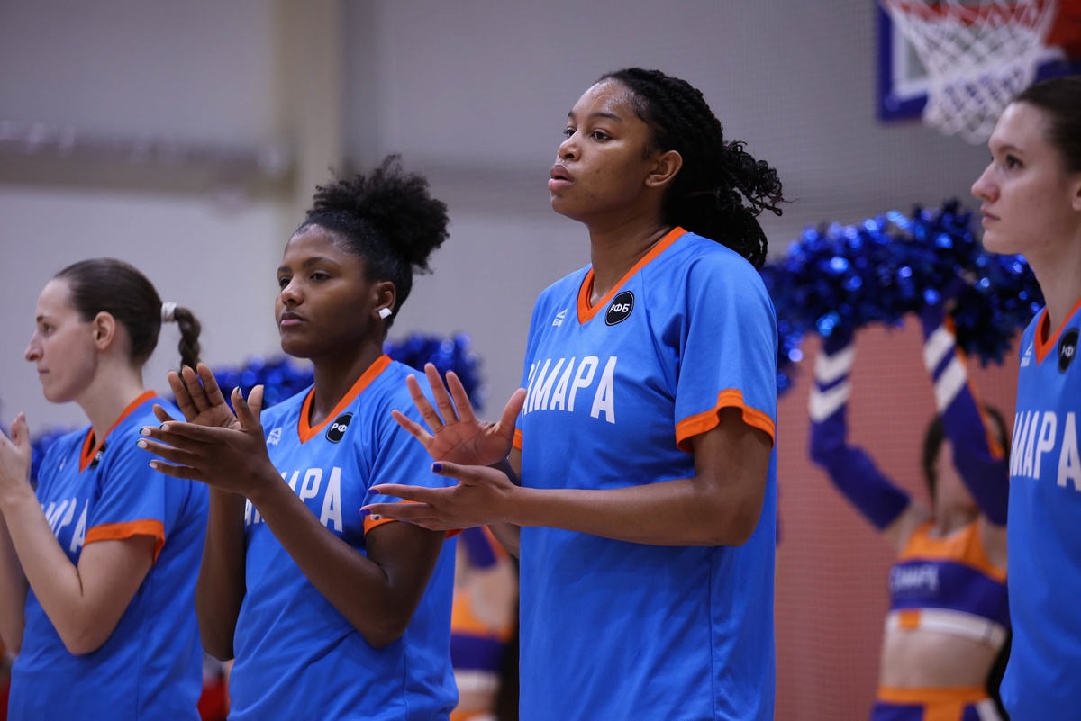 Рамона Лира Маседу и Мэлори Бейтс