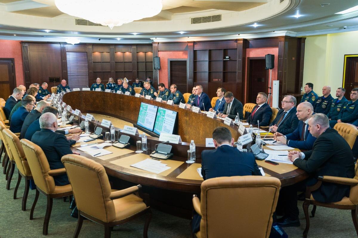    Правительство Югры и МЧС укрепляют сотрудничество